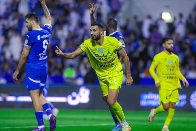 كيفية مشاهدة مباراة الهلال والخليج في الدوري السعودي بث مباشر