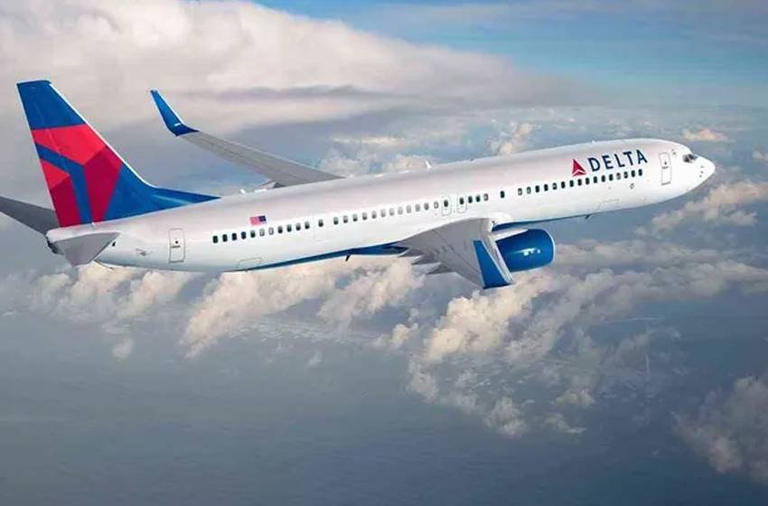 هبوط اضطراري بسبب رائحة غريبة