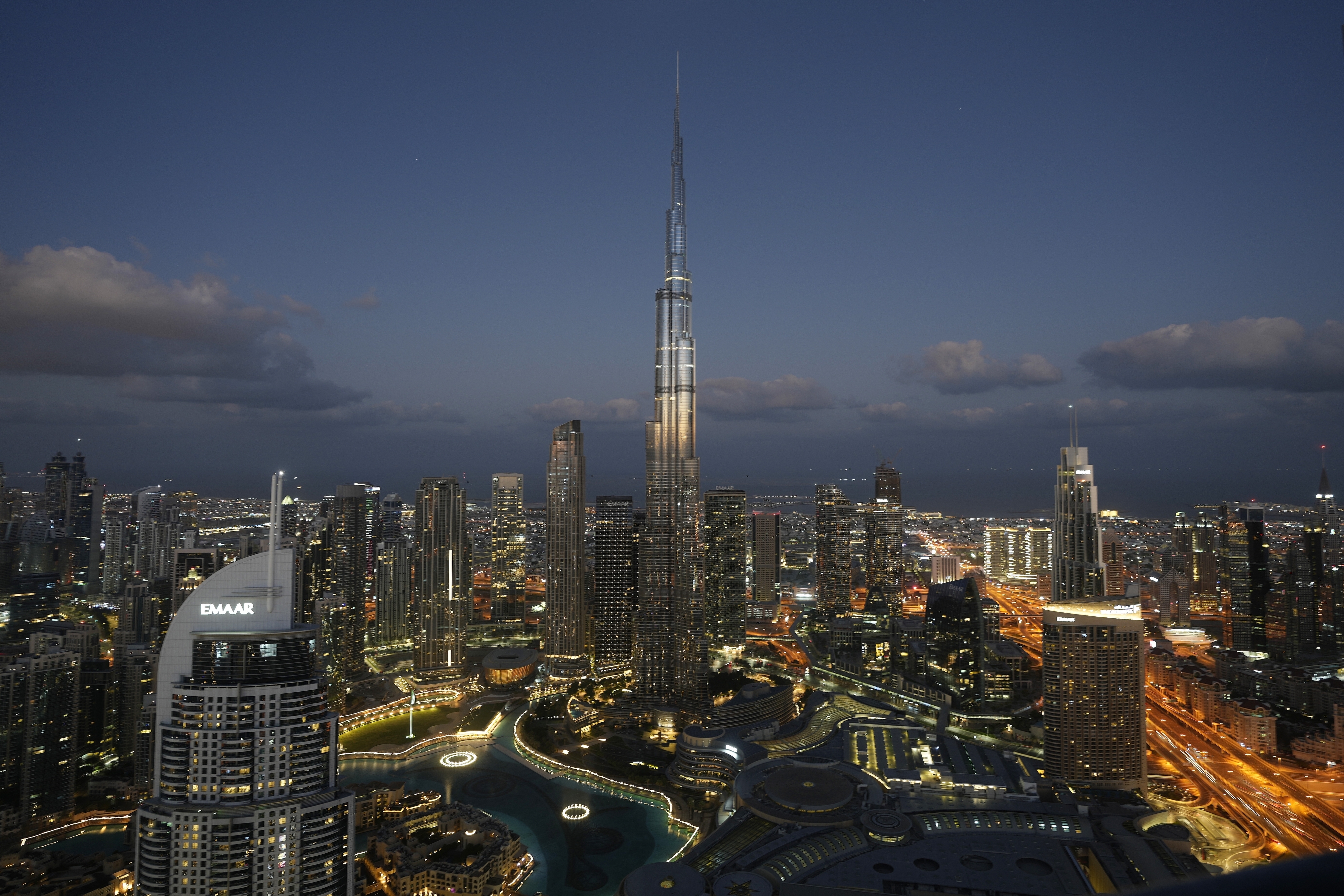 برج خليفة وسط دبي