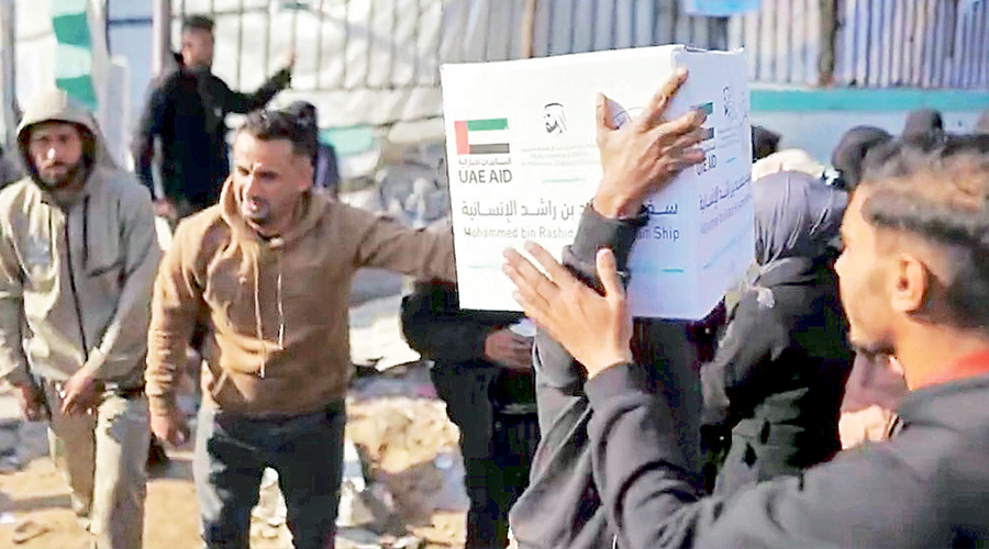  الإمارات تغيث غزة بمساعدات «سفينة محمد بن راشد» (فيديو)