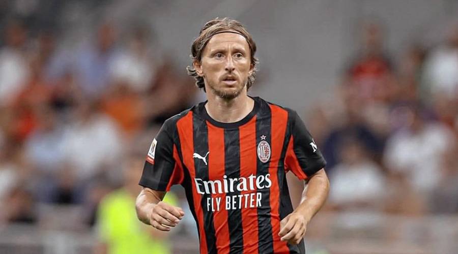 كيفية مشاهدة مباراة ميلان وكالياري بثاً مباشراً في الدوري الإيطالي