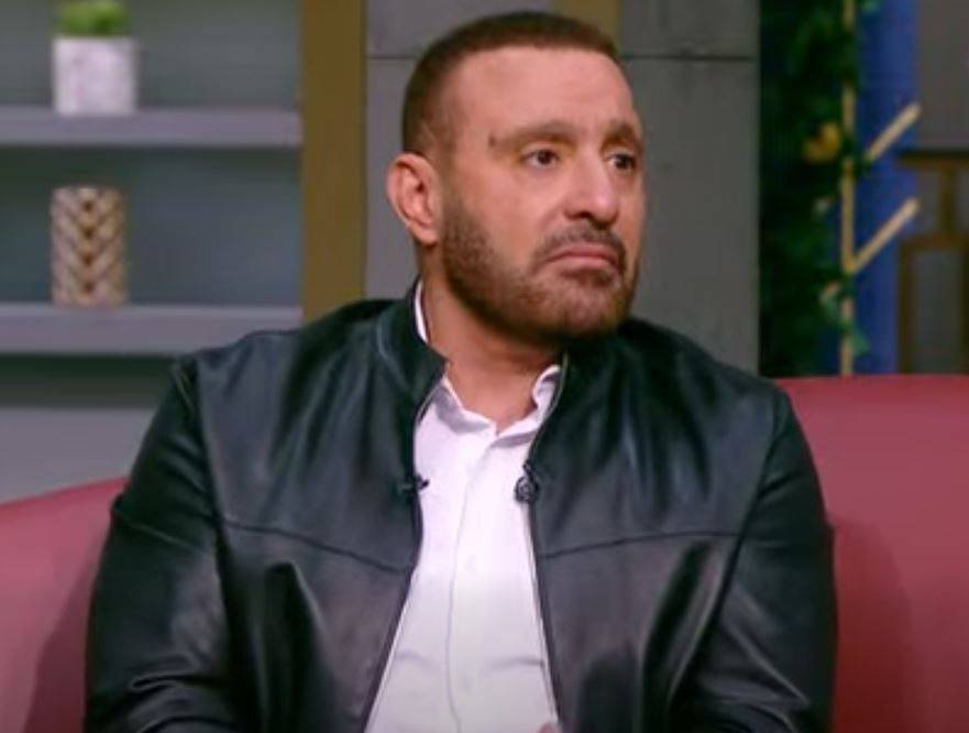 أحمد السقا يودع السوشيال ميديا برسالة صادمة