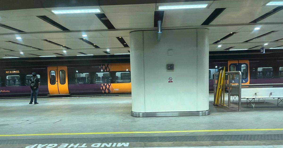 قنبلة من الحرب العالمية الثانية تشل حركة القطارات في بريطانيا