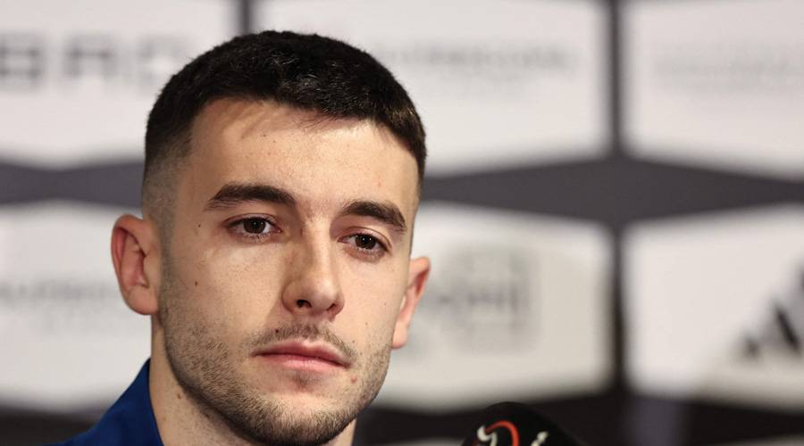 غارسيا الرقم 1 في برشلونة.. وشتيغن يشعل التكهنات بعد مغادرة المعسكر