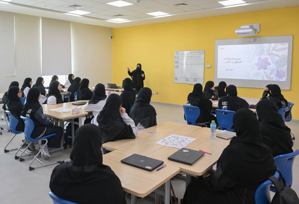 مدارس في دبي تحجب شهادات الفصل الدراسي الأول لطلبة تغيبوا 15 يوماً دون عذر