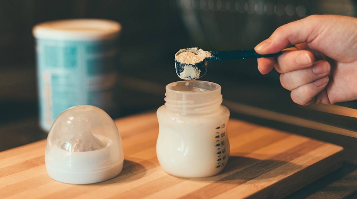 ما هي مادة السيريوليد التي تسببت بسحب حليب نستله ولماذا تُصنف كأحد أخطر السموم؟