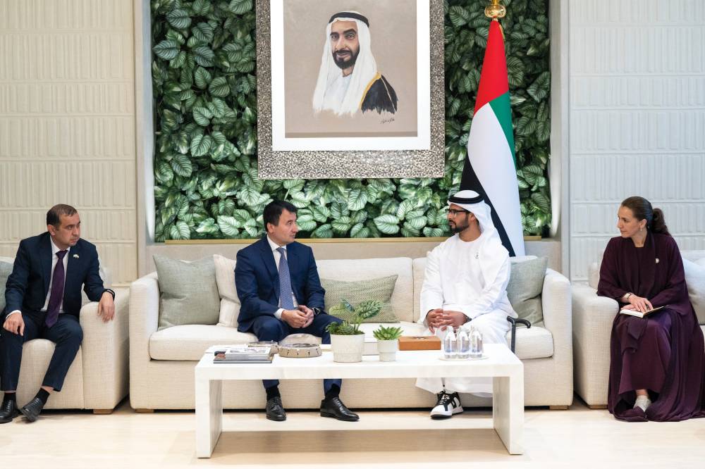 زايد بن حمدان بن زايد يبحث تعزيز التعاون مع نائب رئيس وزراء أوزبكستان