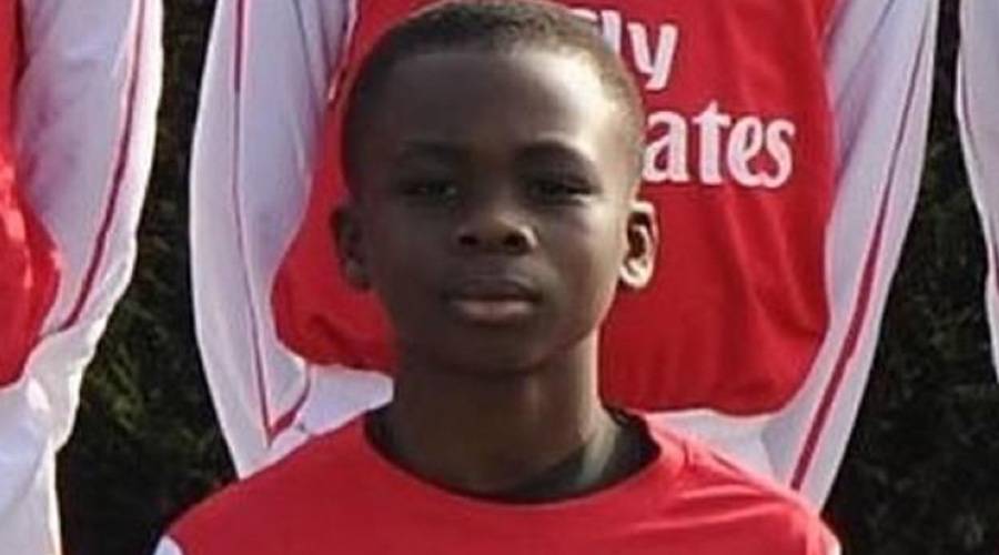 ساكا رفض ارتداء قميص «الملك» في السابعة من عمره