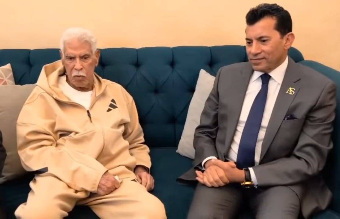 حسن شحاتة يدعم لاعبي منتخب مصر برسالة مصورة قبل مواجهة السنغال