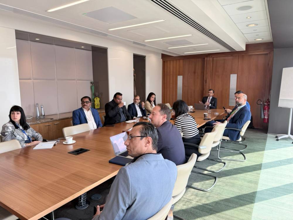 خلال الجلسة الحوارية