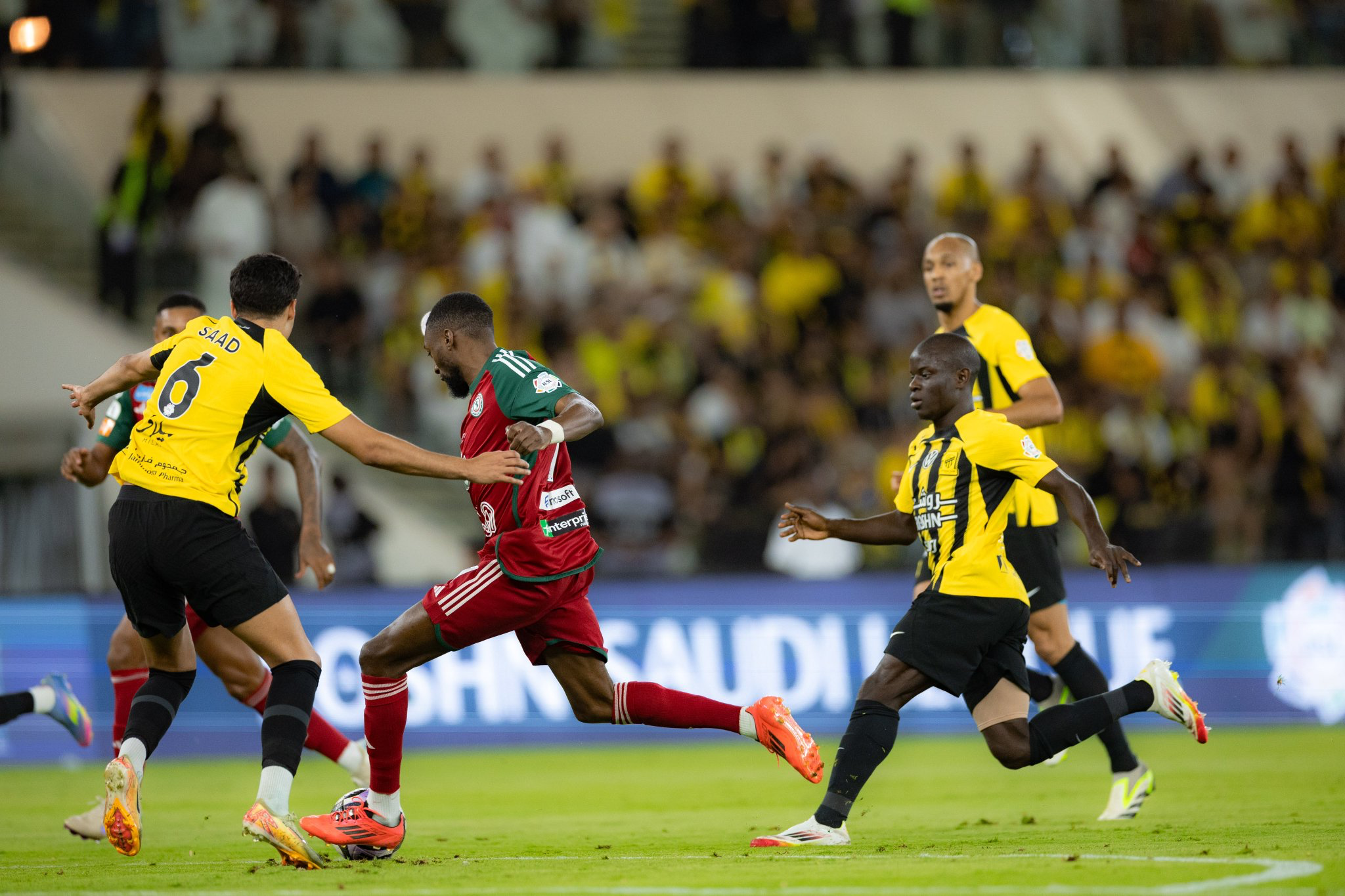 من مباريات الاتحاد والاتفاق