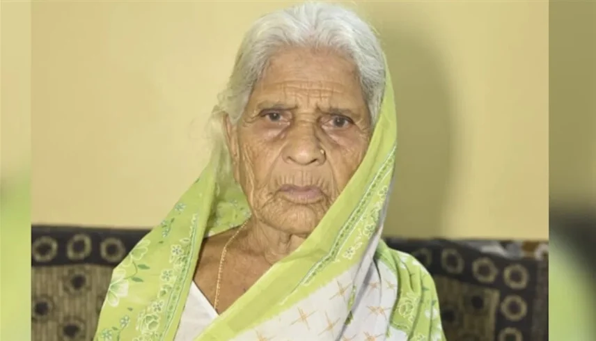 هندية تعود للحياة أثناء تشييعها وتحتفل بيوم ميلادها الـ103