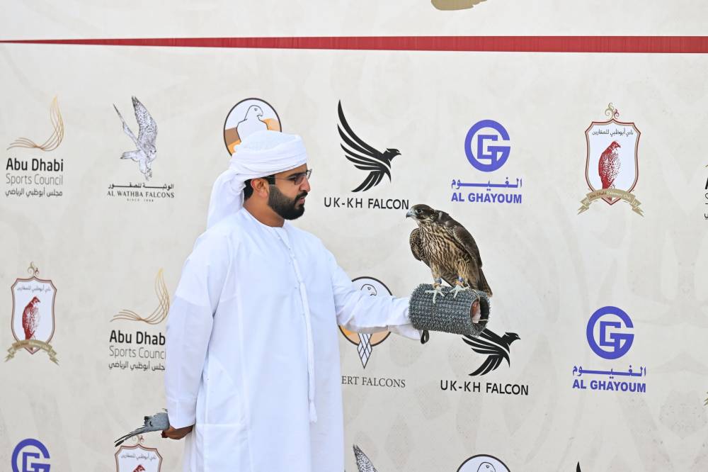 الرياح ترجئ منافسات كأس رئيس الدولة للصيد بالصقور إلى الأحد