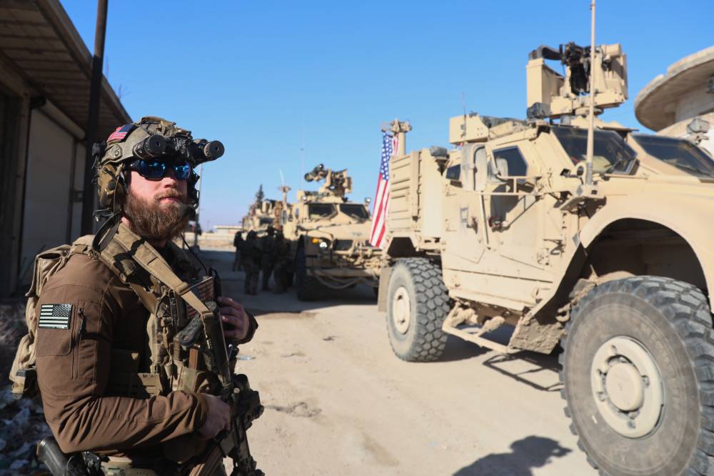 التحالف الدولي يرسل رتلاً عسكرياً إلى حلب ويجتمع بـ«قسد» لخفض التصعيد