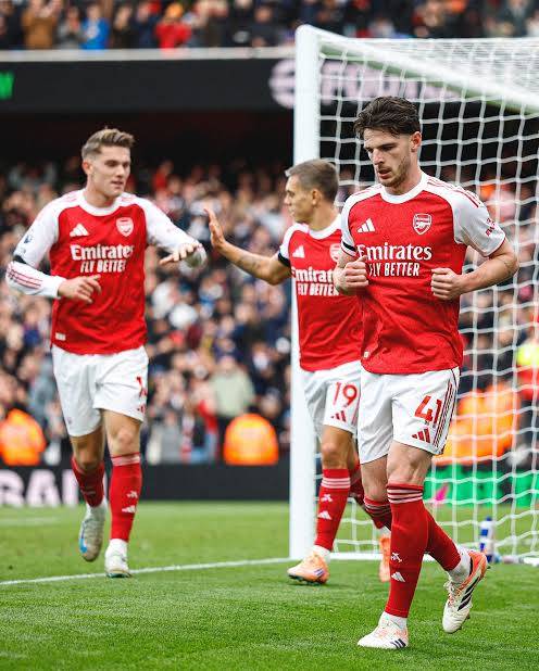 كيفية مشاهدة مباراة أرسنال ونوتنغهام فورست بث مباشر في الدوري الإنجليزي