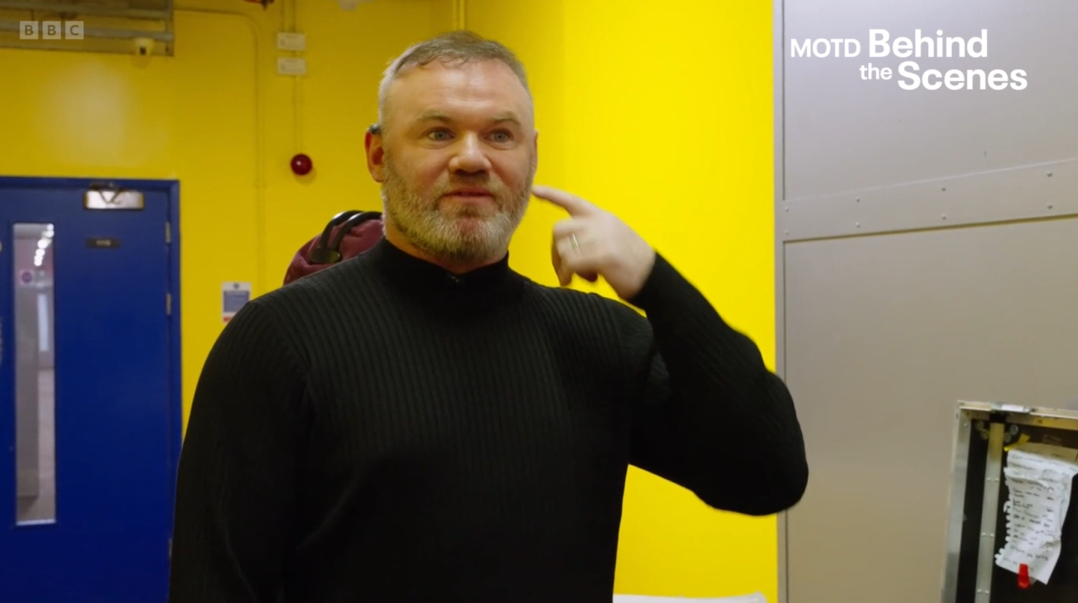 روني في كواليس استوديو التحليل