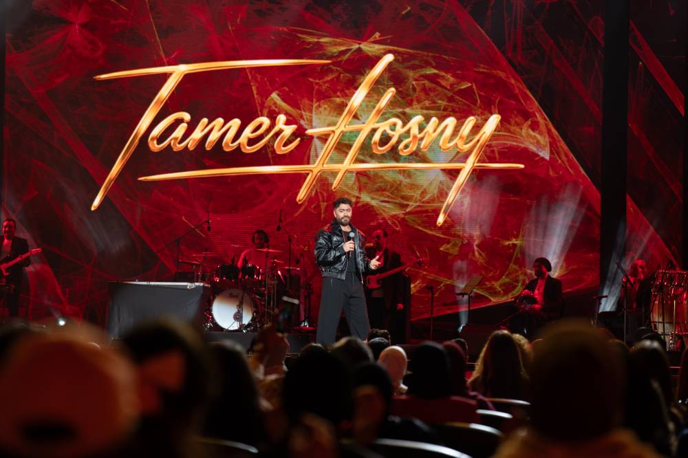 تامر حسني ومها فتوني يطربان  مسرح المجاز