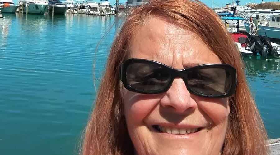 أمريكية تخسر 207 آلاف دولار بسبب «وظيفة وحب»