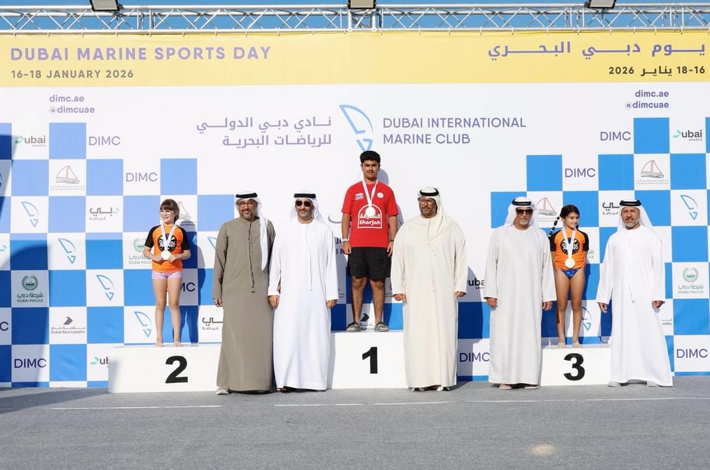 أحمد بن حمدان يتوج الفائزين في «بطل الإمارات للشراع الحديث»