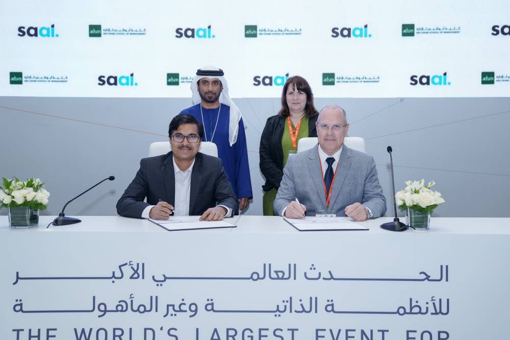 شراكة استراتيجية بين «كلية أبوظبي للإدارة» و«Saal.ai»