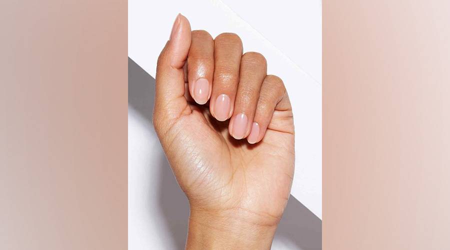 العناية اليومية.. سر الأظافر القوية والصحية