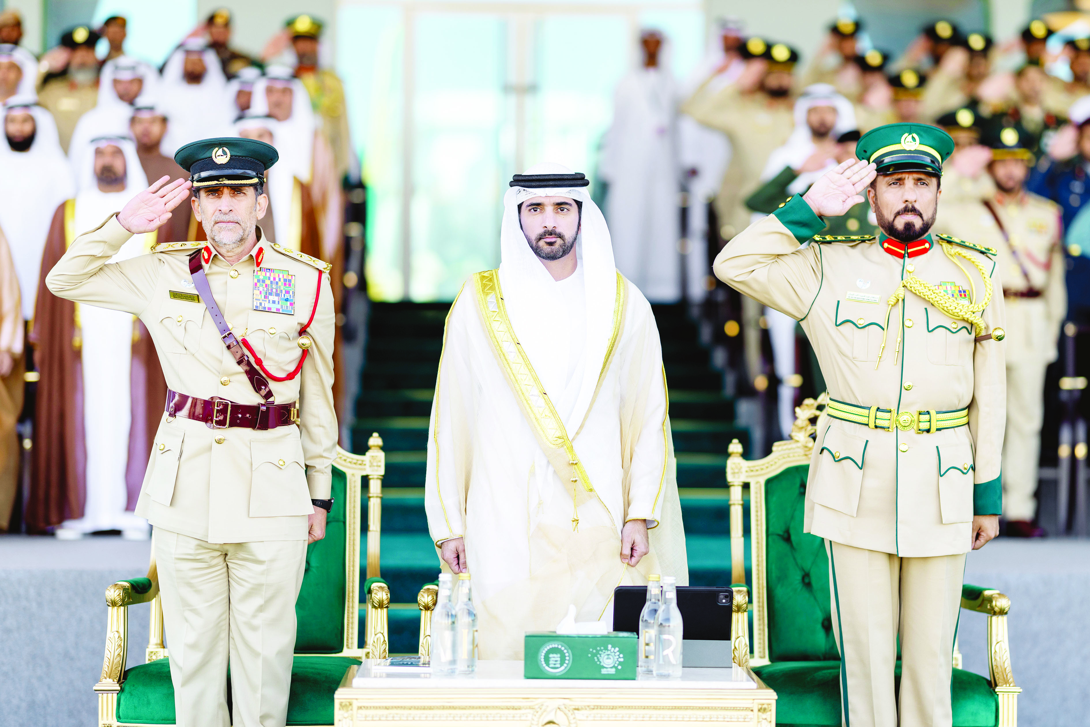 حمدان بن محمد يشهد حفل تخريج أكاديمية شرطة دبي (فيديو)