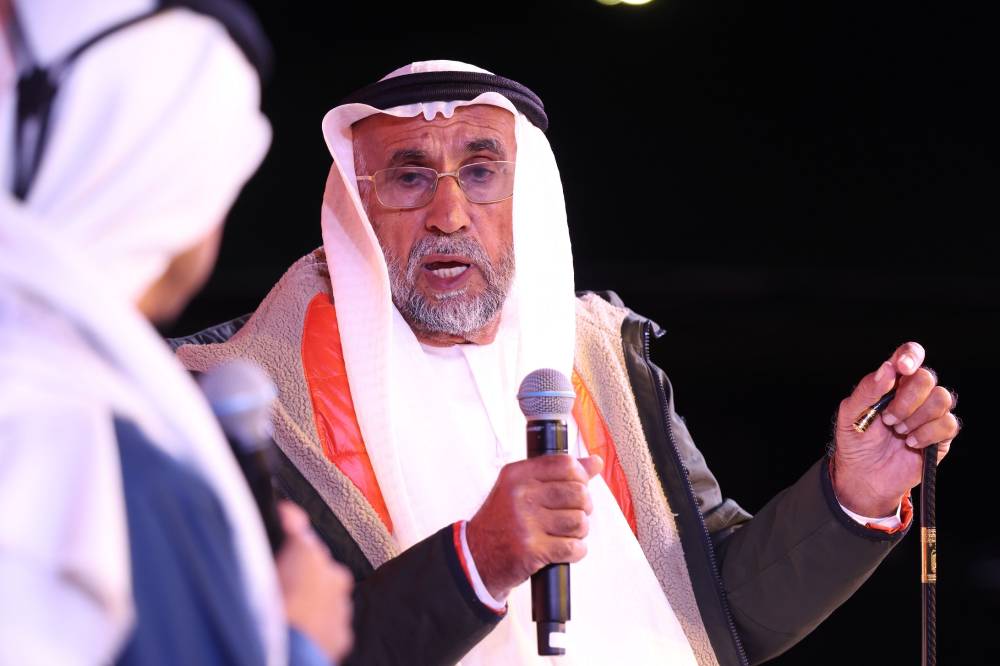 سيف المزروعي في الجلسة 