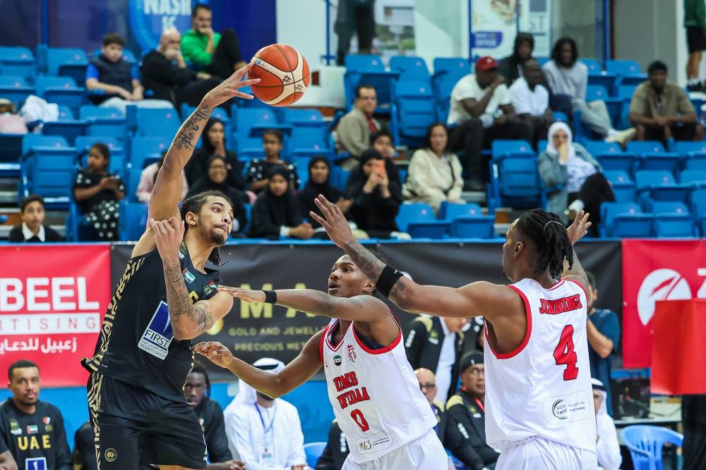 منتخب الامارات وحمص الفداء في بطولة دبي الدولية لكرة السلة (( محمد شعلان ))