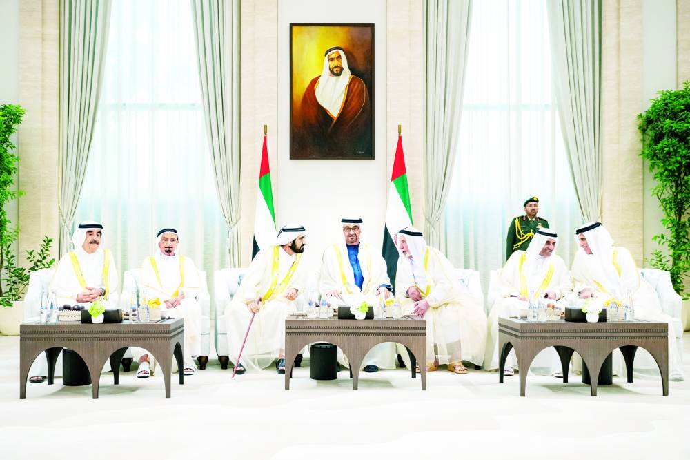 سلطان.. 54 عاماً من العطاء للنهوض بـ «شارقة الخير» (فيديو)
