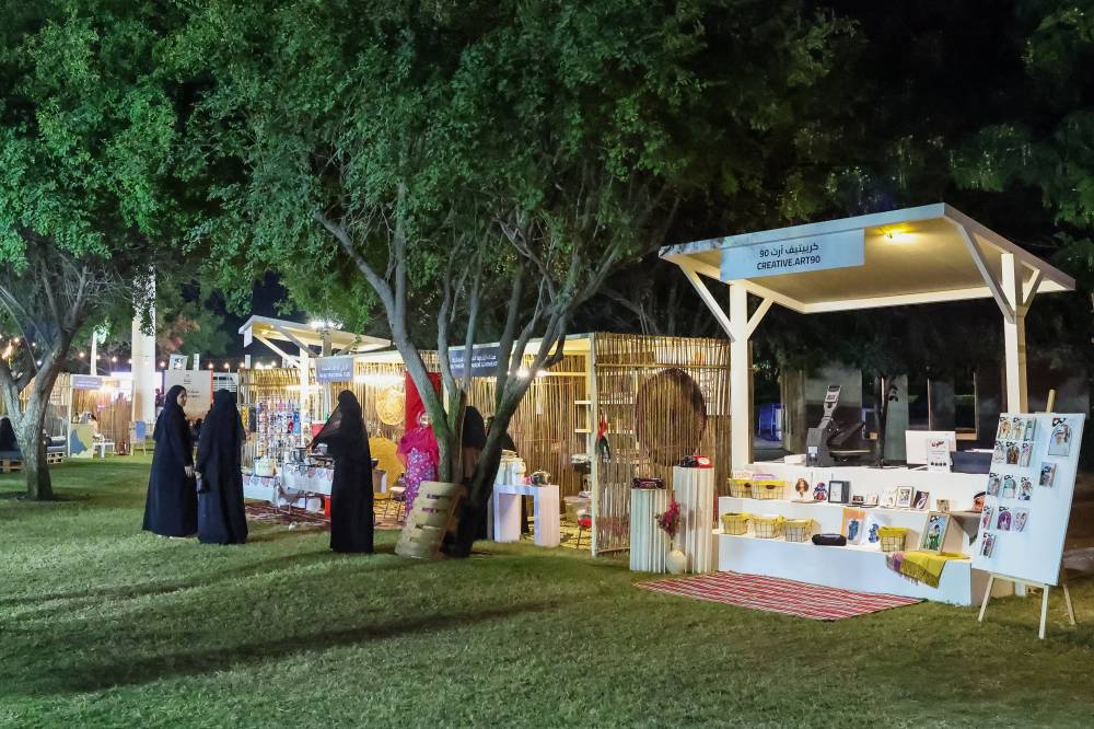 جانب من العروض لمنتجات محلية