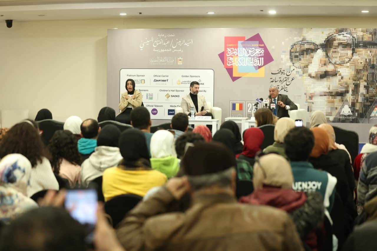 زاهي حواس يعلن عن حملة لاسترداد المسلّة المصرية