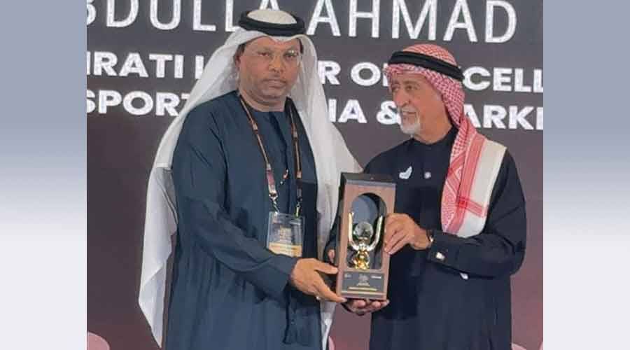 عبدالله فرج يفوز بجائزة التميز القيادي في الإعلام والتسويق الرياضي