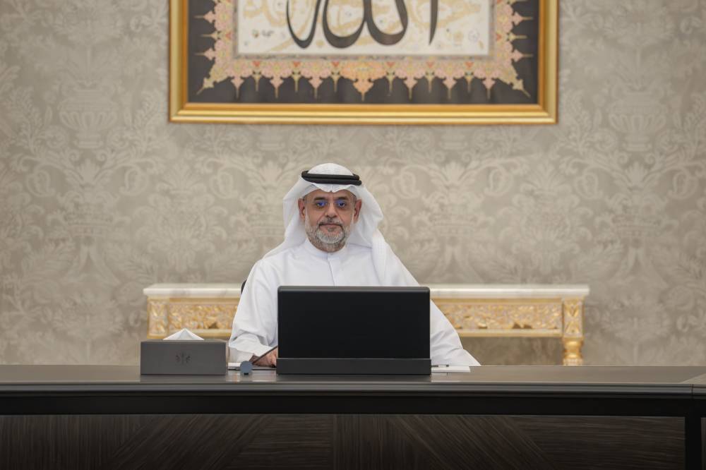 «تنفيذي الشارقة» يشكّل لجنة الشؤون التشريعية والقانونية برئاسة منصور بن نصار