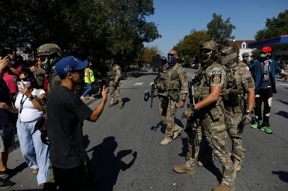 اعتراض على شرطة دوريات الحدود الأمريكية في حي برايتون بارك في شيكاغو، أكتوبر 2025 (أرشيفية)