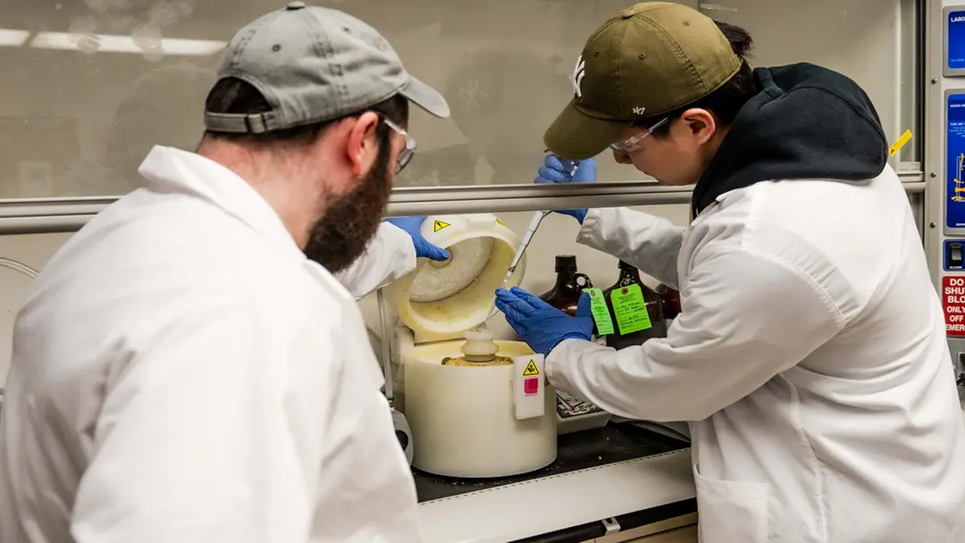 بطارية «هيدروجيل» بلا سموم