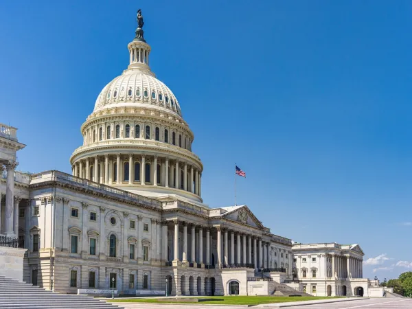 اتفاق في «الشيوخ الأمريكي» يحد من تداعيات الإغلاق الحكومي