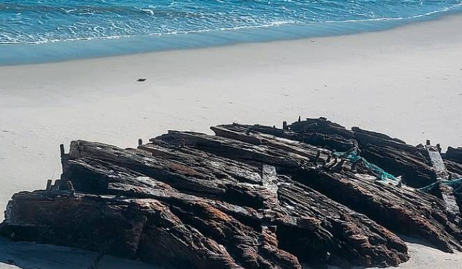 حطام السفينة 