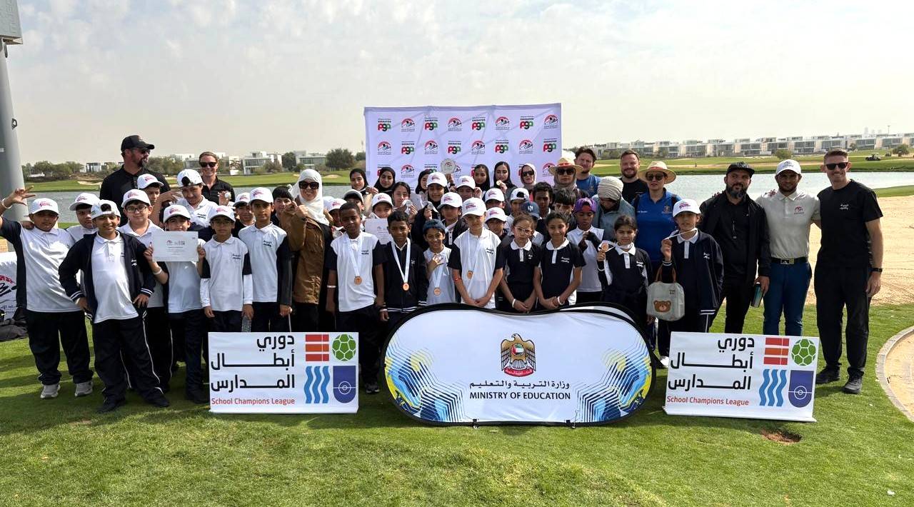 خلال تتويج الفائزين في ختام البطولة