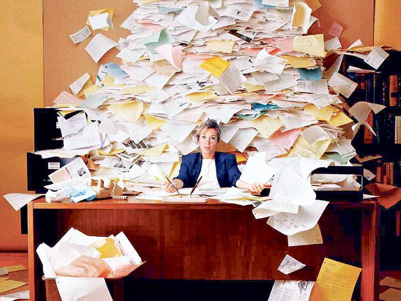 الإبداع الوظيفي.. هل يرتبط بالفوضى في المكاتب أم بتنظيمها؟