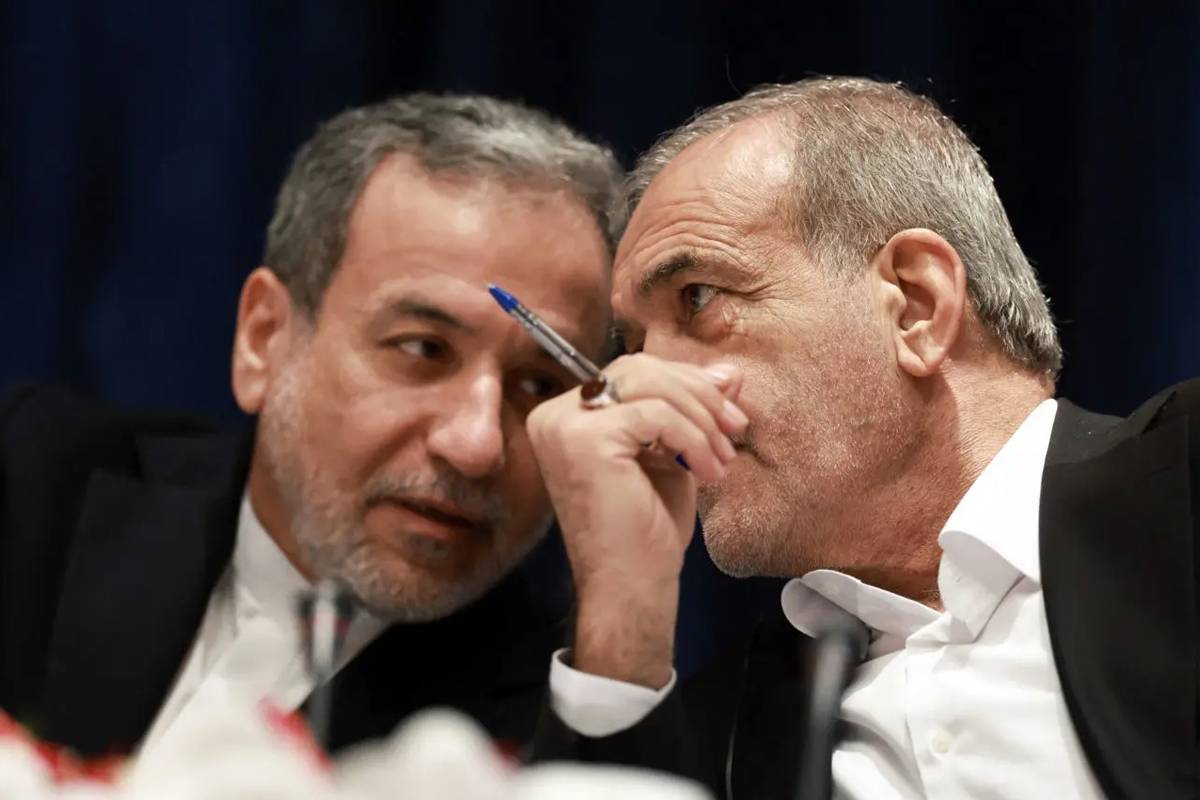 بزشكيان يكلف عراقجي تمثيل طهران في المفاوضات النووية مع واشنطن