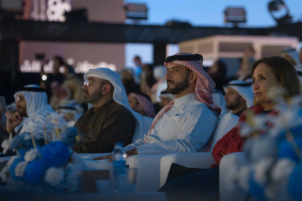 سلطان بن أحمد يشهد انطلاق مهرجان أضواء الشارقة