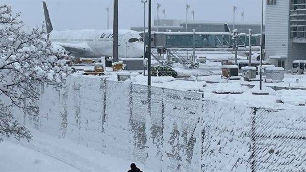 سوء الأحوال الجوية يربك حركة الطيران في مطار برلين