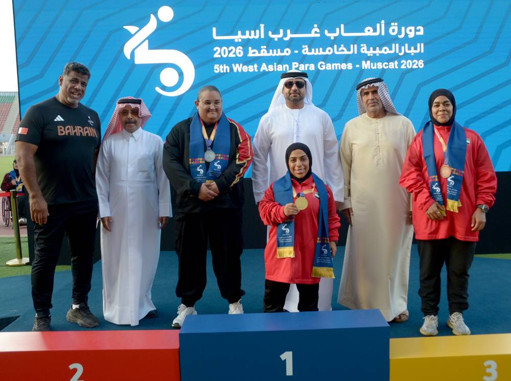 لقطة تذكارية بعد تتويج  بطلة الإمارات مريم الزيودي