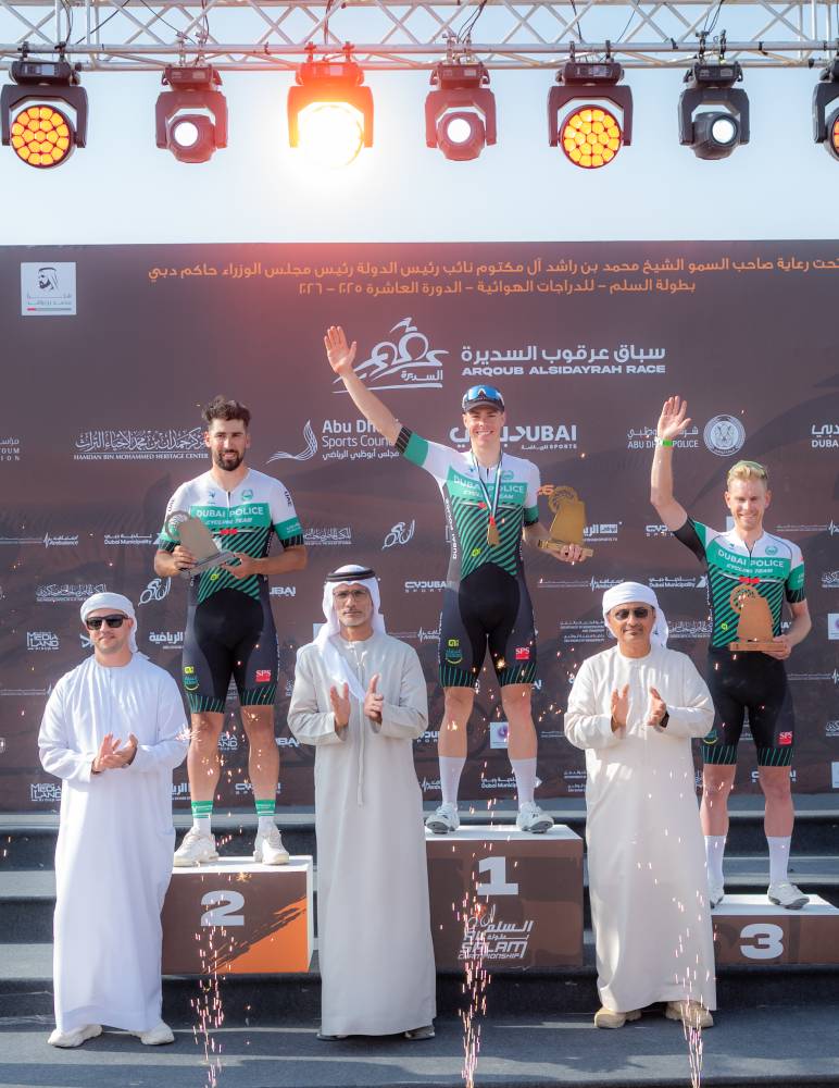 جانب من تتويج الفائزين