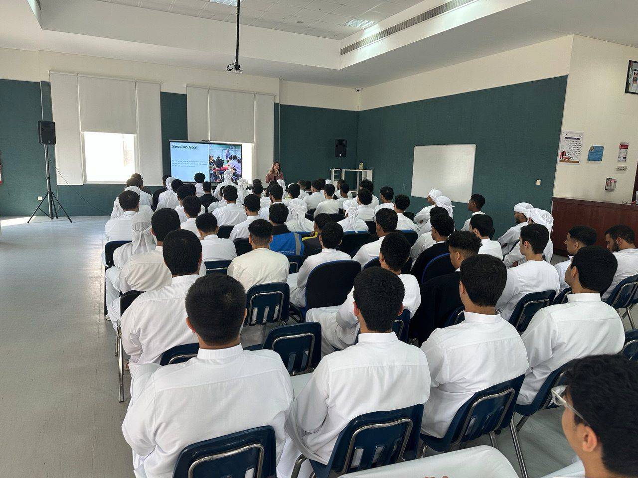 «التربية» تحدد معايير القبول في المسار المتقدم للعام الدراسي المقبل