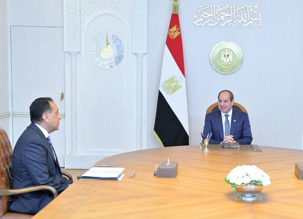 مصر.. السيسي يحدد لمدبولي أولويات الحكومة بعد التعديل الوزاري