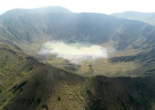 مؤشرات استيقاظ بركان خامد منذ 44 عاماً