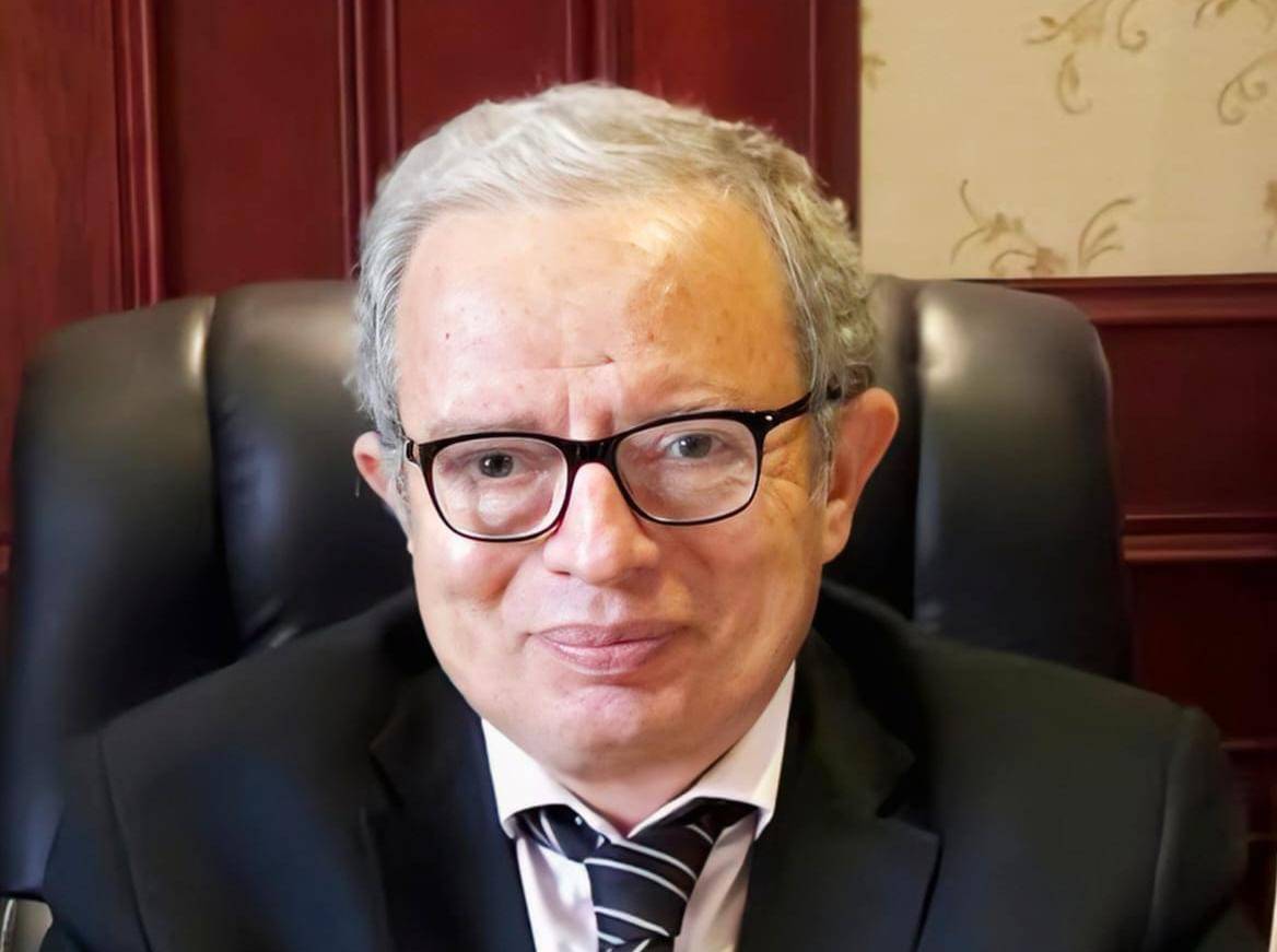 حسن عيسى