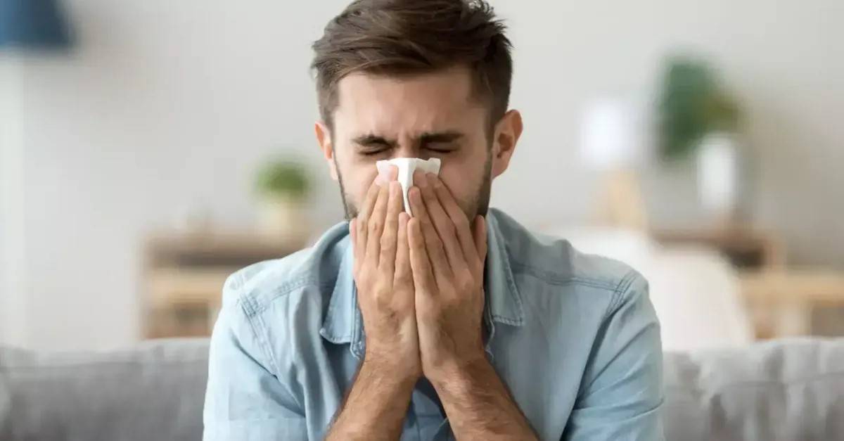 مصاب بالإنفلونزا