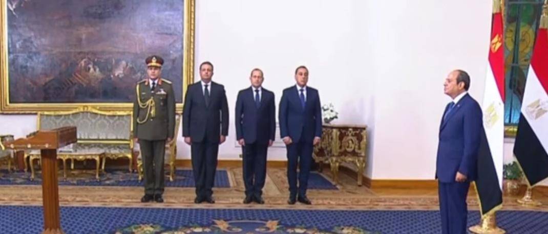 الحكومة المصرية الجديدة تؤدي اليمين الدستورية أمام الرئيس السيسي